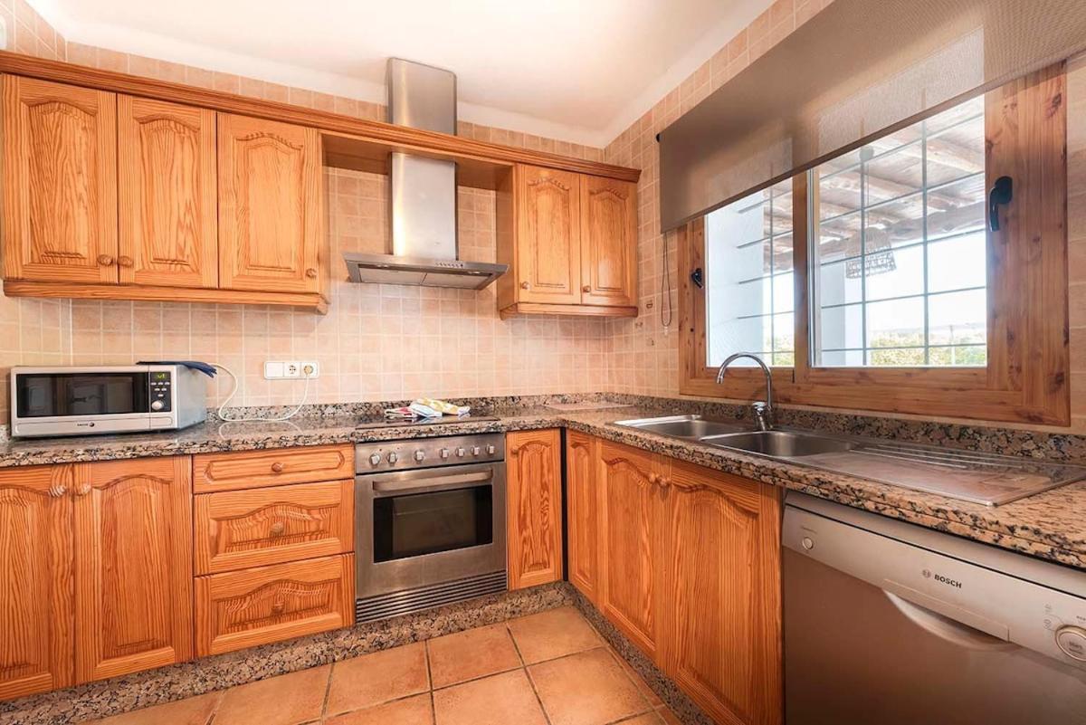 Quiet Family House 850m From The * Cala Llonga (Ibiza)